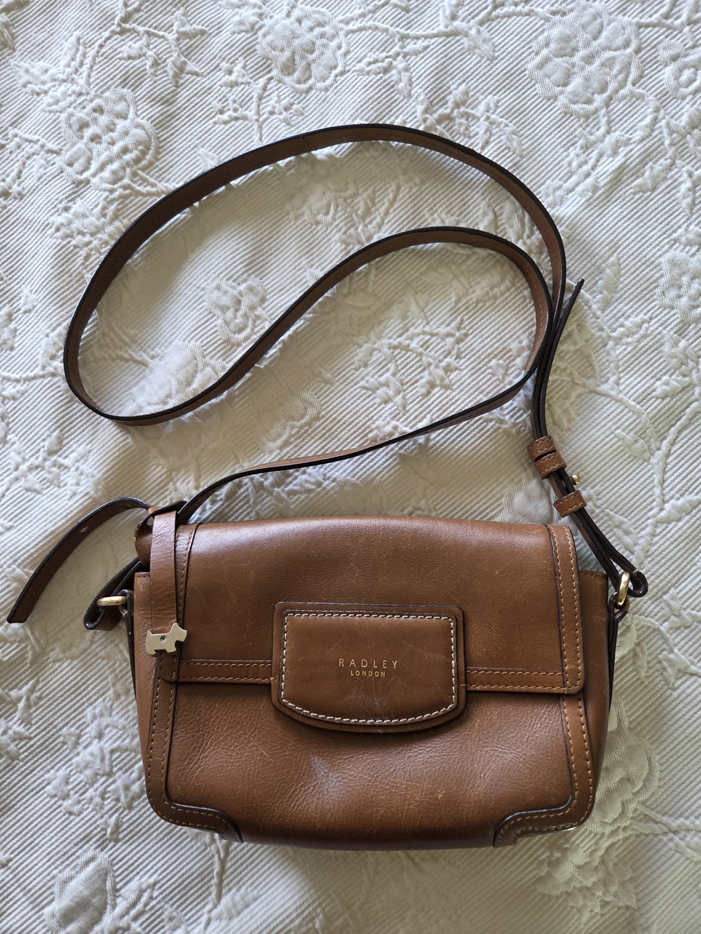 Radley London | Tan Leather Crossbody Bag